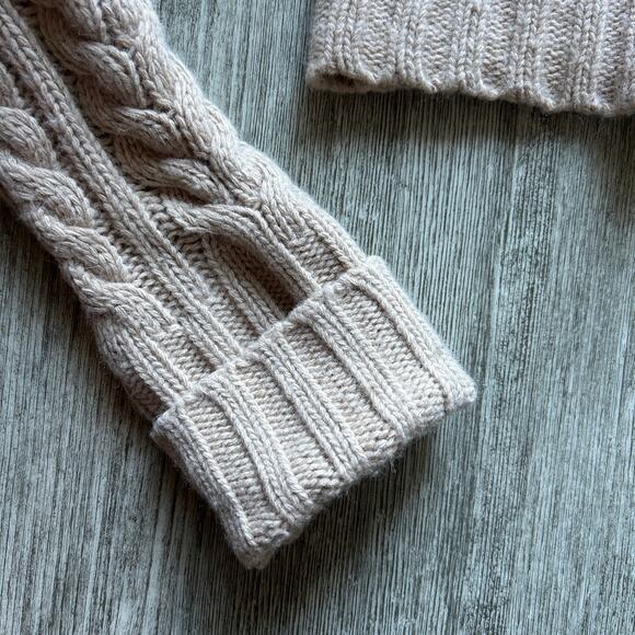 Abercrombie & Fitch Tan Y2K Cable Knit Button Down Cardigan Sweater Size Small - Picture 5 of 8